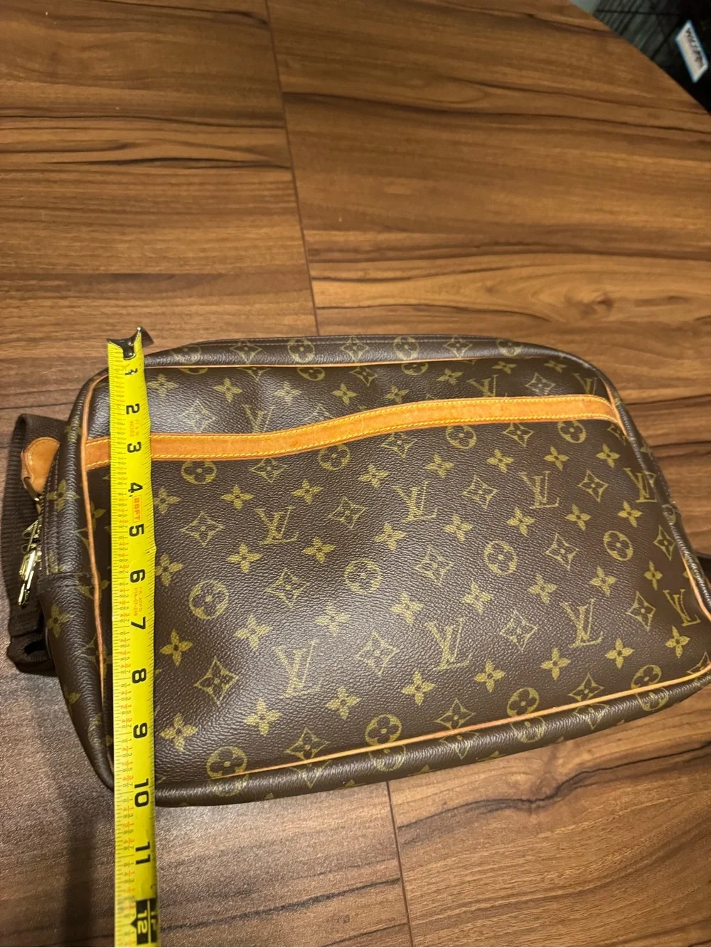 Louis Vuitton GM Reporter Bag